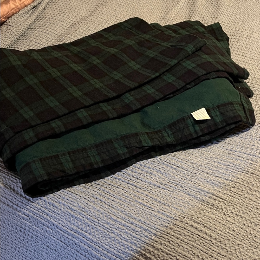 Vermont Country Store~Plaid Blanket in Black and Green~Full~ 100% cotton